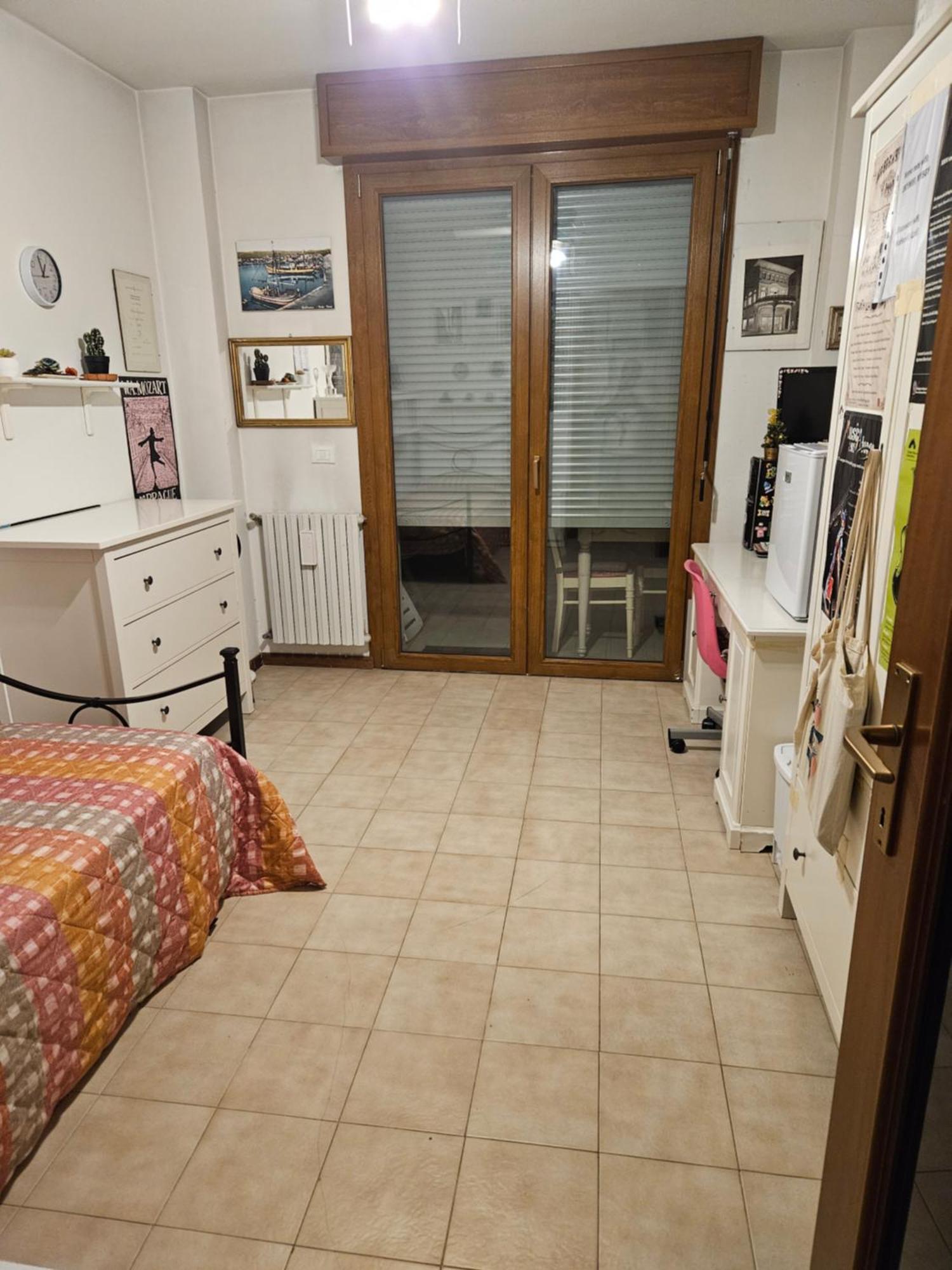Stanza In Appartamento Privato Zona San Vitale โบโลญญา ภายนอก รูปภาพ