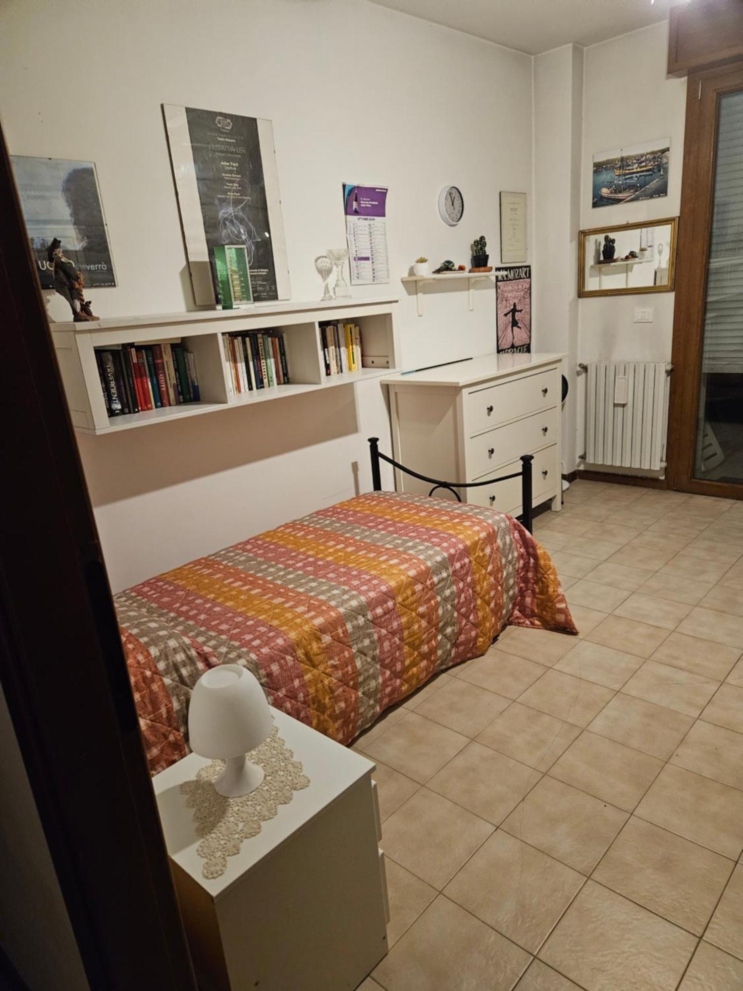 Stanza In Appartamento Privato Zona San Vitale โบโลญญา ภายนอก รูปภาพ