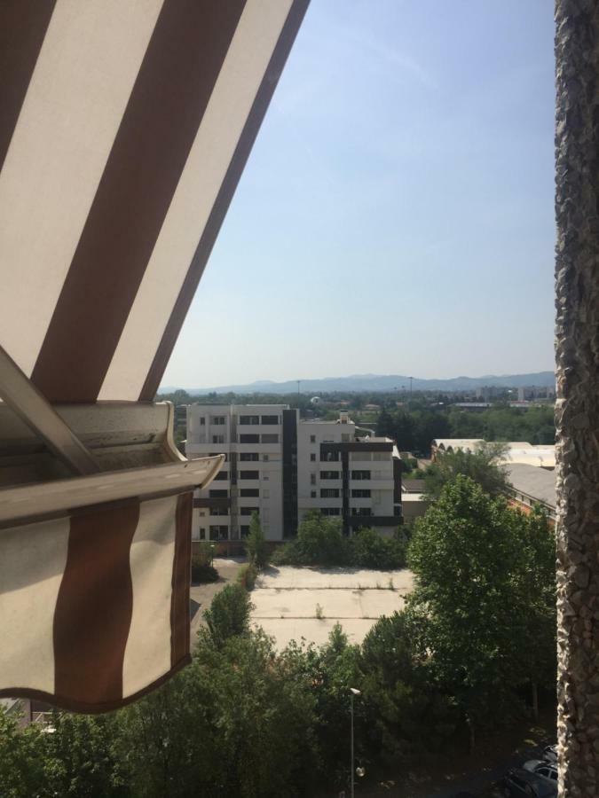 Stanza In Appartamento Privato Zona San Vitale โบโลญญา ภายนอก รูปภาพ